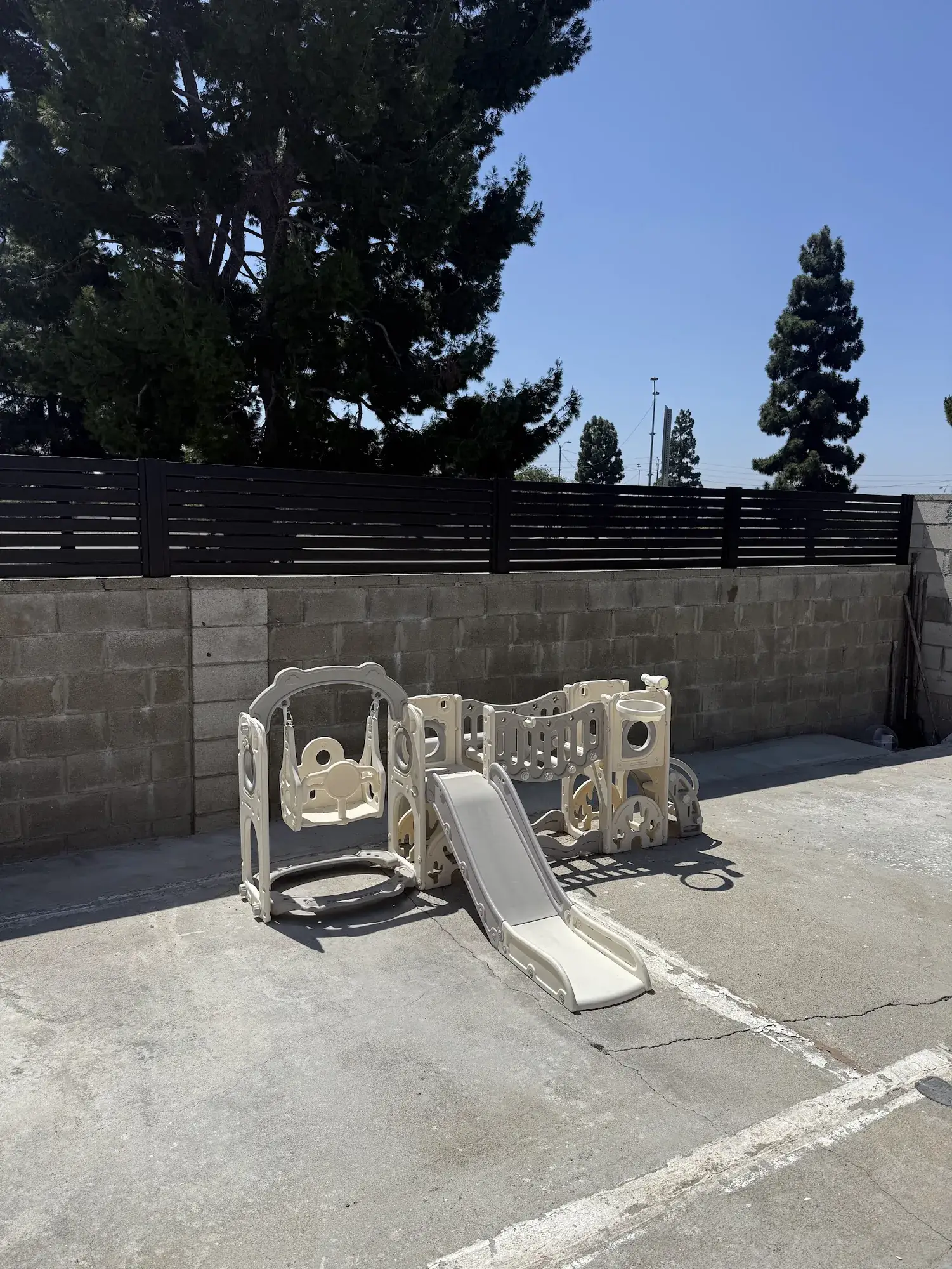 Black aluminum semi-privacy wall topper in Arleta, CA — photo 2 of 2